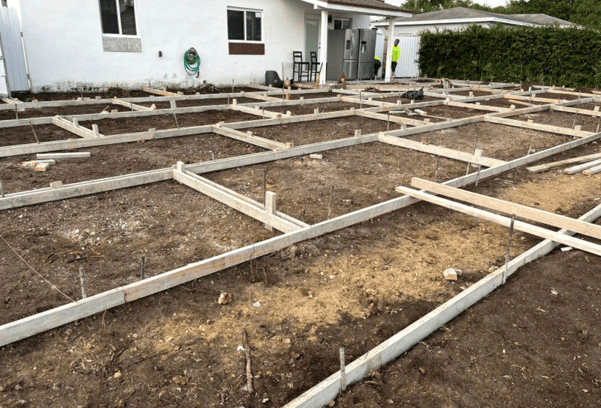 Mooresville Concrete Pros concrete contractor - acid stain vs water-based stain